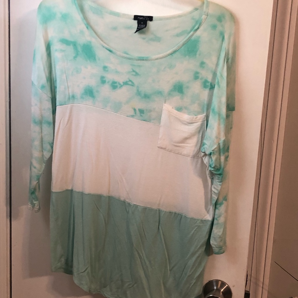 Rue21 quarter length shirt